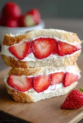 4-ingredient Strawberry Sando