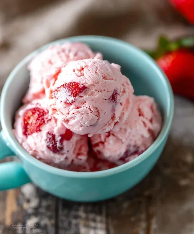 Homemade Strawberry Ice Cream